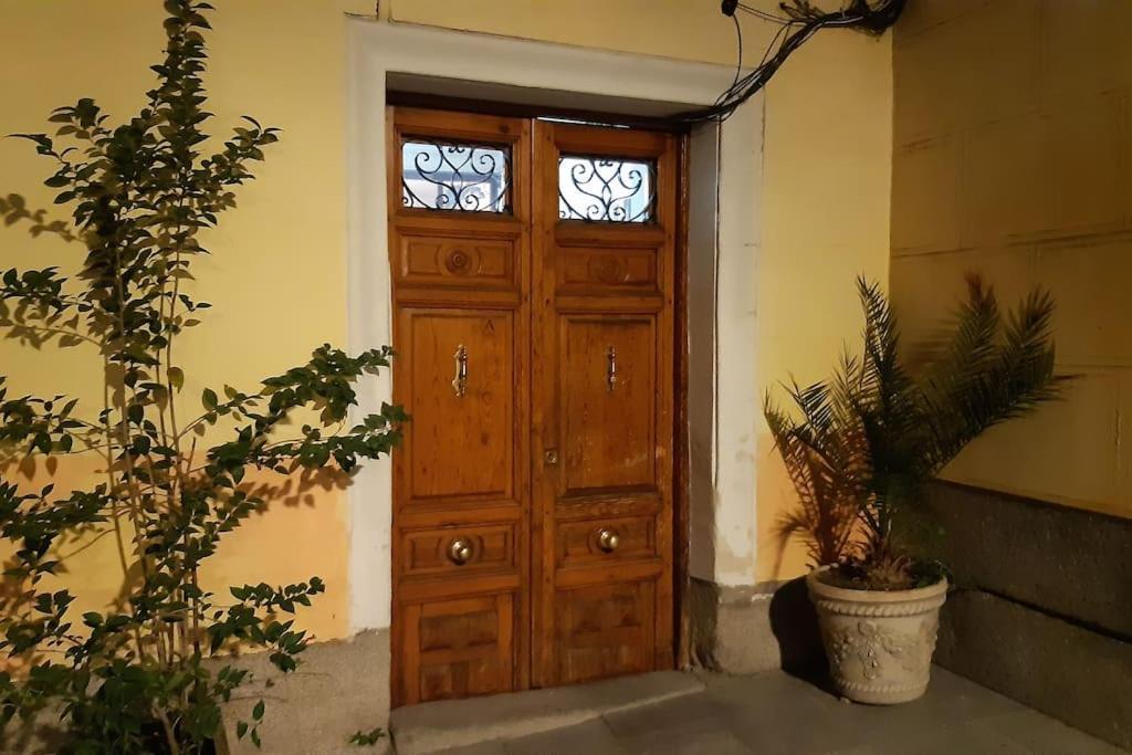 Apartamento Con Patio En Madrid Centro Exterior foto
